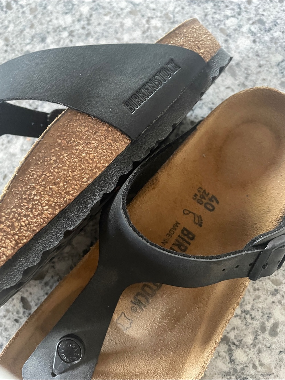 Black Leather Toe-Post Sandals Birkenstock - Picture 5 of 10